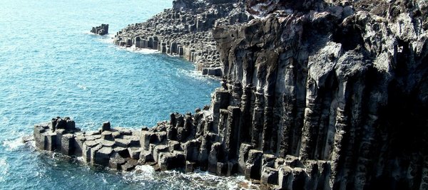 海岸之旅充满了大自然的神秘，就像韩剧中所呈现的那样